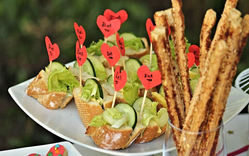 Party-Catering-Salad-Sandwiches-and-Breadsticks