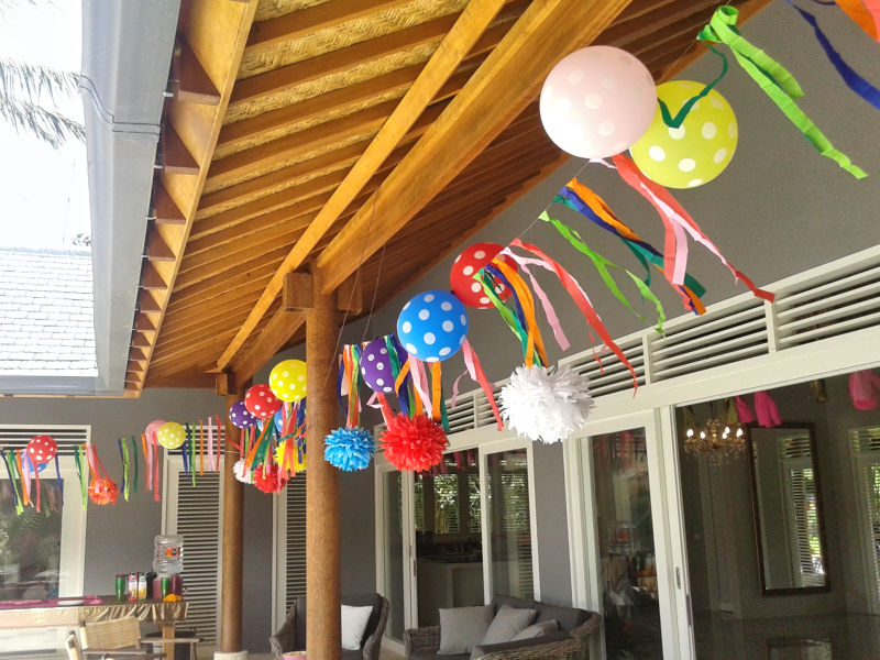 Young-Style-Party-Decorations