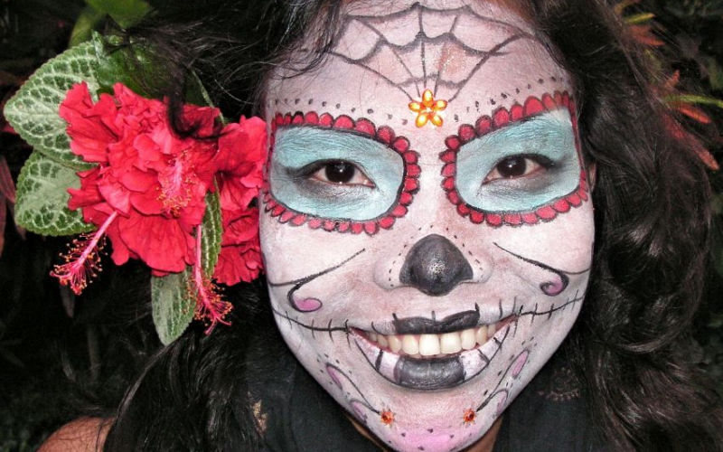 Sugar-Skull-Halloween-Face-Paint